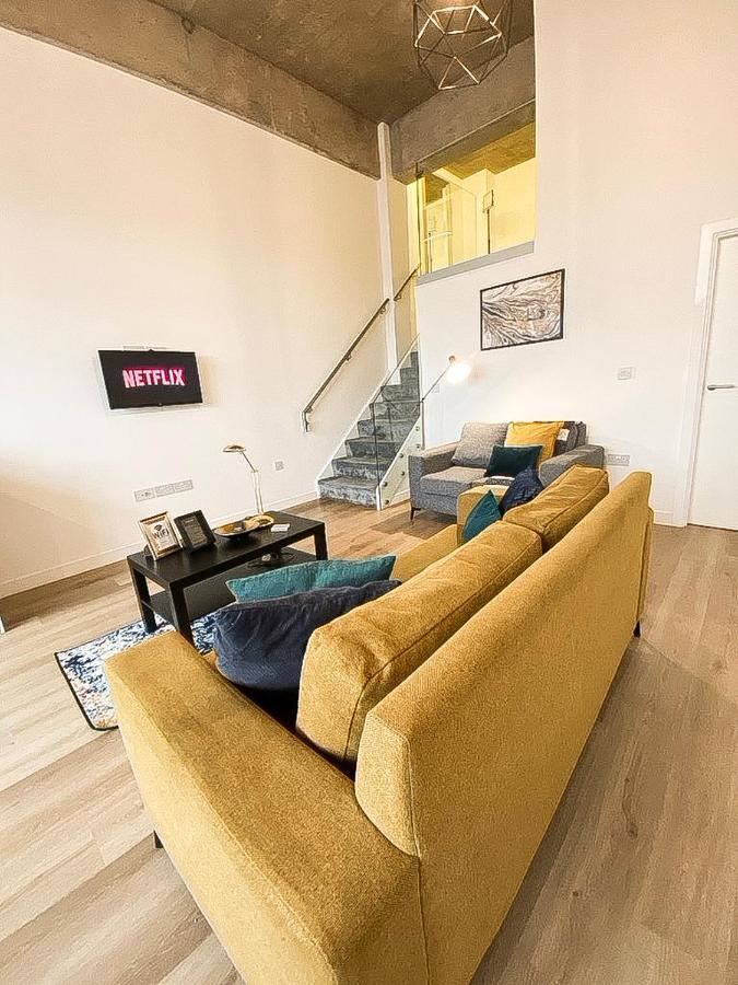 Modern Luxury Serviced Duplex Apartments By Repose- 150 Metro Court, Уэст-Бромидж Экстерьер фото